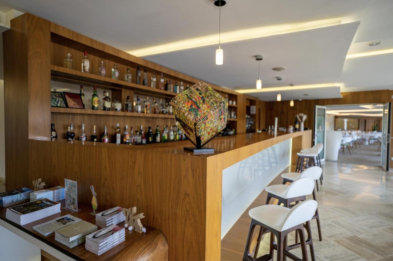 Hotel Restaurant La Vague De Saint Paul エクステリア 写真